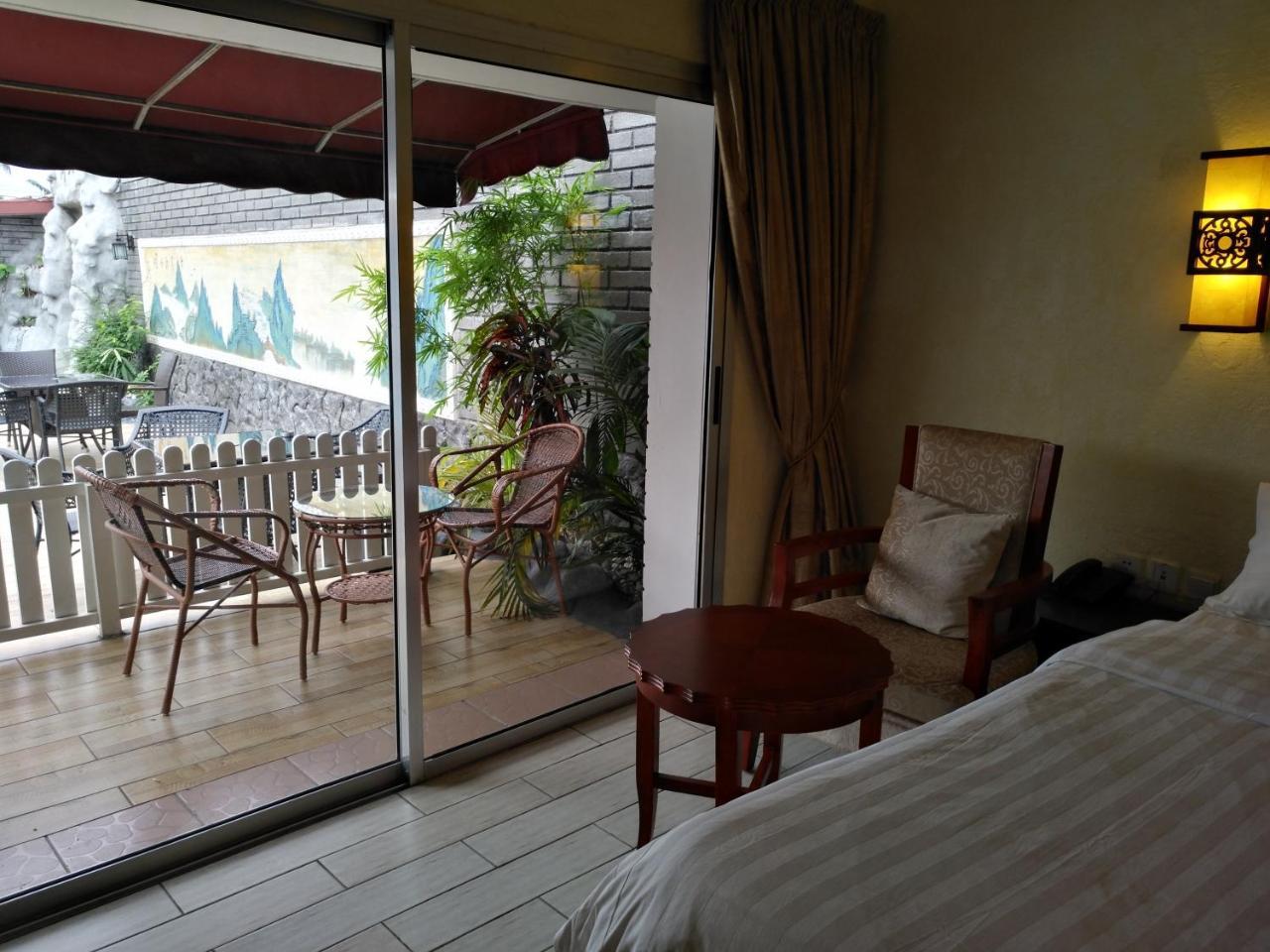 Hotel Des Jardins Абиджан Экстерьер фото