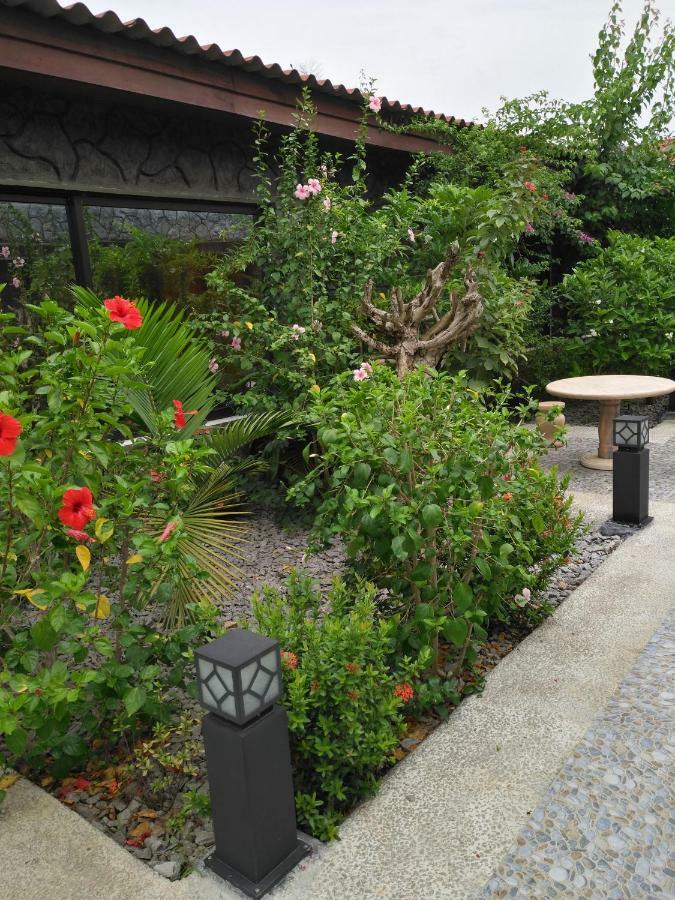 Hotel Des Jardins Абиджан Экстерьер фото
